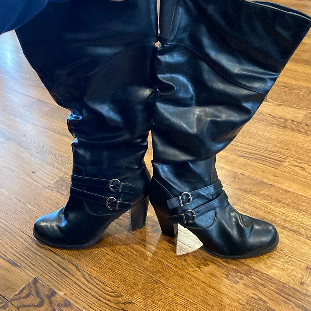 Black heeled boots size 8 wide calf